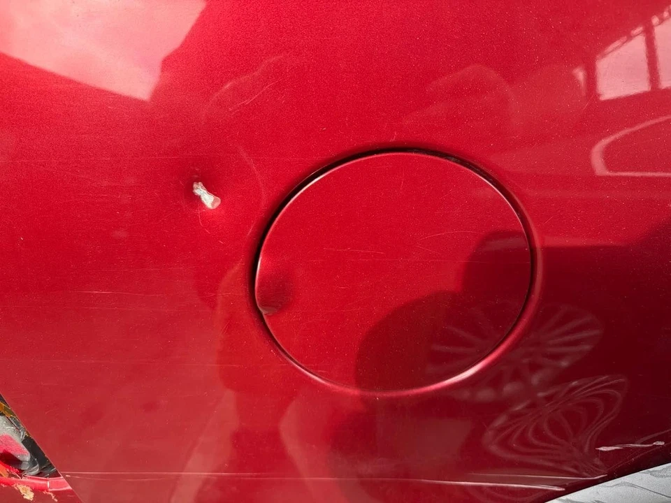 Fuel Tank Filler Gas Door FORD EXPLORER 01 02 03 - Изображение 1 из 1