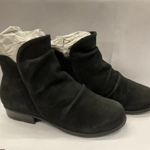 Walking Cradles Womens Lilith Bootie Black Max 8.5 US Size - Picture 1 of 6