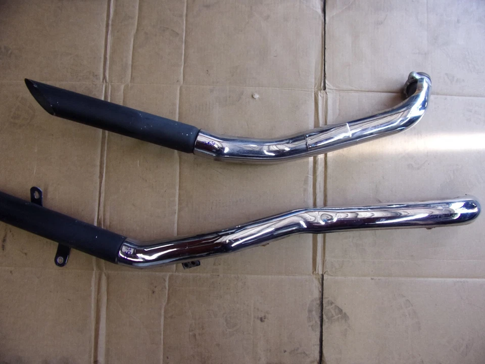 756 A HONDA SHADOW SPIRIT 1100 1988 AFTERMARKET EXHAUST HEADER PIPE Foto 1 de 4