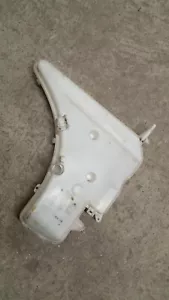 61-66-7-157-14 3-Series Coupe or Convertiblle WIndshield Washer Tank Reservoir - Foto 1 di 6