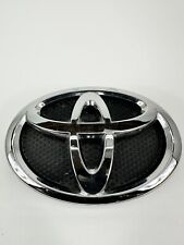 GENUINE TOYOTA YARIS 4 DOOR SEDAN 75301-52080 FRONT BUMPER EMBLEM