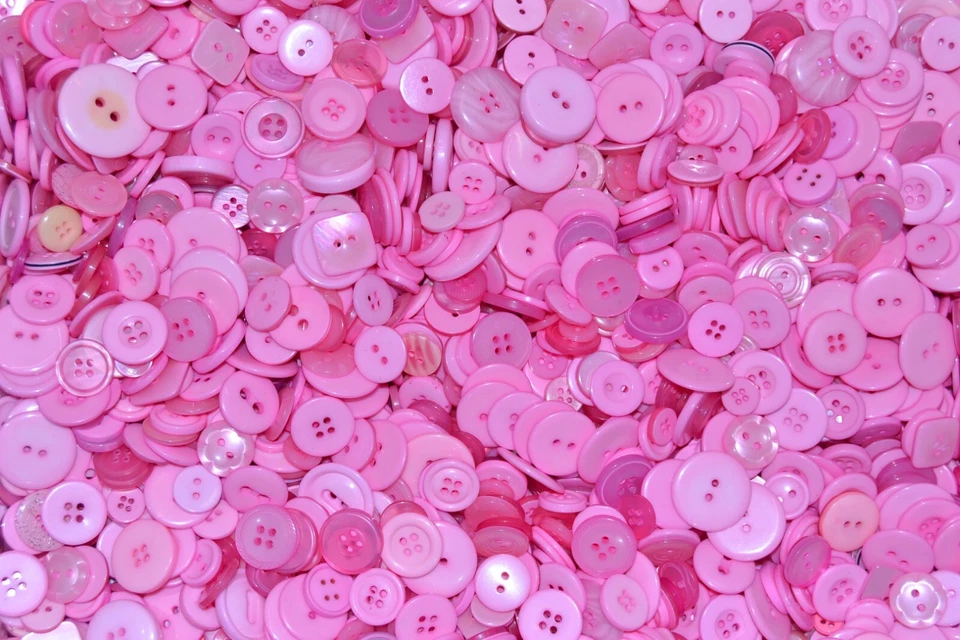 Mixed Craft Buttons - Bags of Assorted Colours & Mixed Sizes 11mm to 25mm - Image 1 of 1