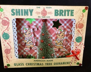 Vintage SHINY BRITE Weihnachtsschmuck Schattenkasten Diorama Baum Lebkuchen Herren - Bild 1 von 4