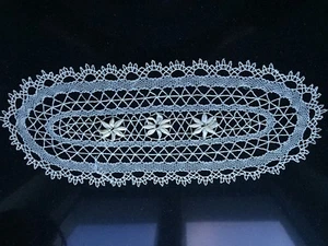 Altes geklöppelte Deckchen oval ca. 45x18 1505/17 - Picture 1 of 4