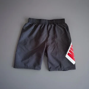 Nike Boy's Big 3-D 7" Stretch Pocketed Volley Swim Shorts Size XL NESSE805-001 - Picture 1 of 6