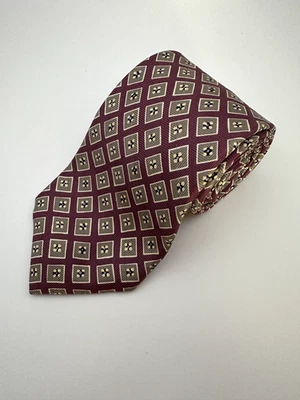 Corbata de seda Land’s End para hombre borgoña con patrón de diamantes geométricos azul marino y dorado  Foto 1 de 3
