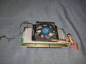 Intel Pentium III 550MHz Slot 1 CPU SL3N7 CopperMine Retro Processor Vintage - Imagen 1 de 10