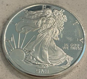 Sunshine Minting Inc. SMI 1 troy oz WALKING LIBERTY Silver Round .999 - Picture 1 of 2