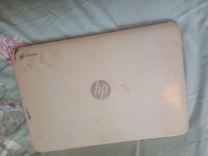 HP 14-Q010SA Laptop Chromebook Poor cosmetic condition / Battery works hdmi - Picture 1 of 3