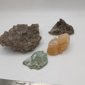 Gemischtes Mineral Lot gemarkt Etikett keine Ausweise V.L. Hawkins Nachlass unbekannt lesen - Bild 1 von 13