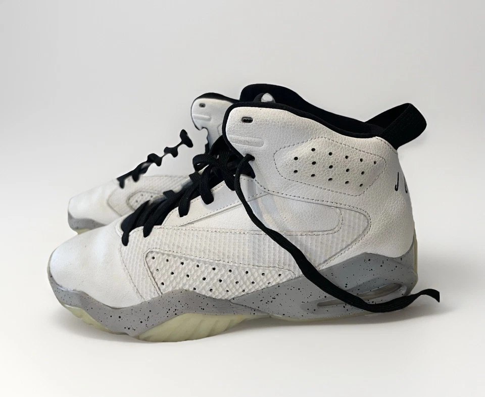 Nike Jordan Zapatos de Baloncesto Despegue Hombres, Talla 8.5 - Blanco/Gris Hormigón Foto 1 de 4