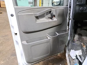 2017 Express35 Lh Driver Side Front Door Interior Trim Panel Gray 93g - Picture 1 of 6