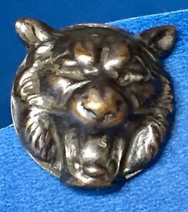 Vintage Silvertone Brass/Bronze Hollow Lion Head Tie Tack 1” x 1”