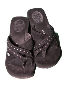 Skechers Beautiful People Black Rumblers Sandals Wedge Toe Loop 37341 Womens 8 - Picture 1 of 3
