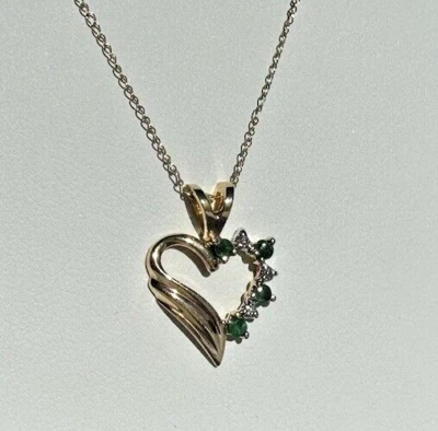 Vintage 10k yellow gold green emerald & diamond heart pendant necklace Kay JWBR - Image 1 of 4