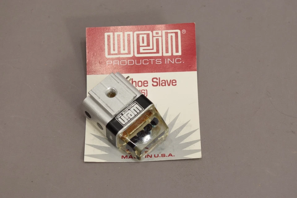 Wein Hot Shoe Slave HS NEW OLD STOCK. - Image 1 of 1