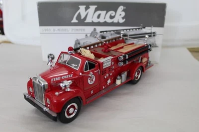 FIRST GEAR 1960 Mack B-Model Pumper Texaco Fire Chief Fire Department - Image 1 of 4