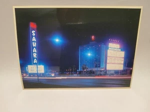 THE SAHARA CASINO LAS VEGAS POSTAL VINTAGE FEAT. NOMBRE EN LETRERO DON RICKLES - Imagen 1 de 2
