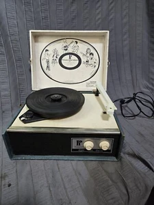 Vintage Pickwick Model 225 PI Portable Record Player Phonograph Solid State - Picture 1 of 12