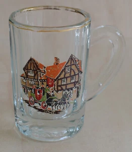 SMALL DRINKING GLASS FRANCE HORSE CARRIAGE VICTORIAN SCENE TUDOR BUILDINGS - Picture 1 of 8