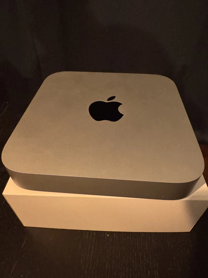 Apple Mac Mini M1 8GB RAM  256GB SSD in OVP + Rechnung (nur 800h gelaufen) - Bild 1 von 4