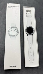 Samsung Galaxy Watch4 Classic 42mm Stainless Steel SM-R880 Silver - VG condition - Photo 1 sur 5
