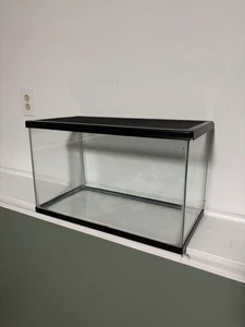 20 Gallon Glass Tank With Cage Topping - Picture 1 of 5