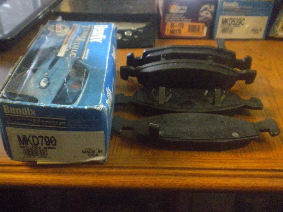 Almohadillas semi metálicas delanteras Bendix MKD790, se adapta a Jeep Grand Cherokee 2002-1999 Foto 1 de 1
