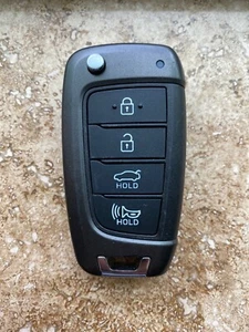 2018-21 HYUNDAI ACCENT FLIP KEY REMOTE FOB 95430-J0700 FCC: NYOSYEC4TX1707 GOOD! - Picture 1 of 4