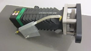 NUEVO Unimotor UM Control Techniques SERVOMOTOR 75UMB200VBCAA SERVO MOTOR 2000 RPM - Imagen 1 de 4