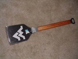 WEST VIRGINIA MOUNTAINEERS NCAA BBQ Sportula Hamburger Flipper Spatula Cap - Picture 1 of 4