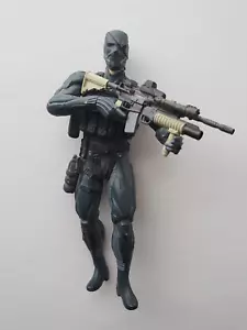 Medicom Metal Gear Solid Old Snake Octocamo Loose Figure - Picture 1 of 8
