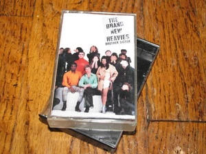 THE BRAND NEW HEAVIES - BROTHERSISTER - DELICIOUS VINYL CASSETTE TAPE - Picture 1 of 2