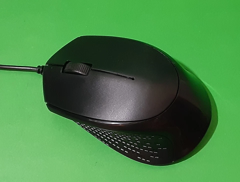 iMicro MO-205U Wired USB Optical Mouse - Image 1 of 3