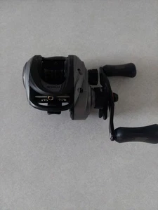 Mulinello da Pesca Abu Garcia Max 5 MAX5 X LP-L Baitcaster. Mano sinistra. Graffiato sulla parte superiore - Foto 1 di 14