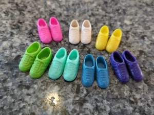 De colección Barbie Patrón Muñeca Tenis Zapatos Años 90 Lote 7 Pares Multicolor  - Imagen 1 de 6