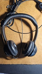 Logi Headphone Headset Wired Black USB Padded Ears Volume Control Chat Very Good - Picture 1 of 7