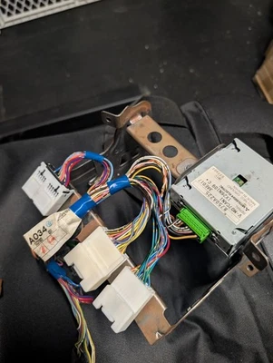 Mitsubishi MZ360342EX Navigation  Install  Kit - Bild 1 von 4