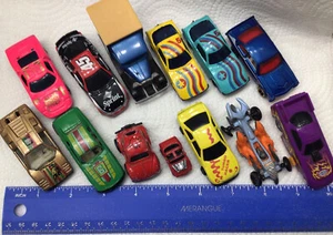 Konvolut 13 Autos Kinder Spielzeug Sammlerstücke gebraucht - Bild 1 von 4