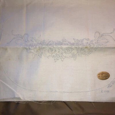 Lee Wards Stamped Table Scarf/Runner~Indian Head 100% Cotton~Pansy~Cut Out Edges - Image 1 of 4