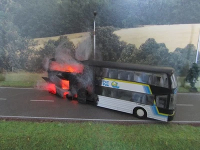 1:87 Reisebus Bus Motorbrand H0 LED 12V-16V Feuer Laser Cut Feuerwehr Polizei - Bild 1 von 4