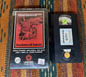 Asylum Of Satan VHS United Home Video Clamshell Case Horror - Foto 1 di 15