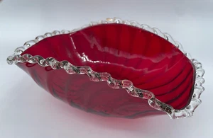 STUNNING VICTORIAN RUBY RED GLASS VASE / BOWL - GOOD CLEAR GLASS FRILLED RIM - Picture 1 of 7