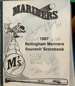 1987 Bellingham Mariners Souvenir Scorebook Autographed by Team KEN GRIFFEY JR.