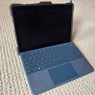 Microsoft Surface Go 2 - 128GB, 8GB RAM Win 11 with keyboard, UAG case ++USED++ - Image 1 of 4