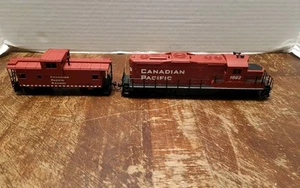 Locomotiva diesel Walthers scala HO e caboose Canadian Pacific testata funzionante - Foto 1 di 14