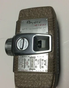 Vintage/antique Revere Eight camera, shows age/wear works, sold as-is - T1117 - Picture 1 of 10