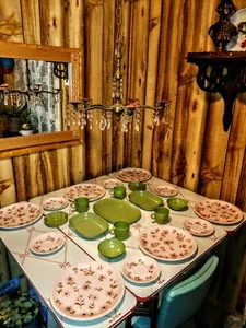 Vintage 22-teiliges Set Mikasa rosa Pastell Puff Texasware echt Melamin olivgrün!!! - Bild 1 von 12
