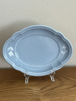 Pfaltzgraff Gazebo Bouquet Blue Relish Snack Oval 8" Retired Pattern USA - Image 1 of 3
