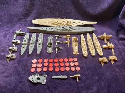PARTS - Torpedo Run 1987 Milton Bradley Ships, Submarines, & Torpedos Floor Wars - Image 1 of 4
